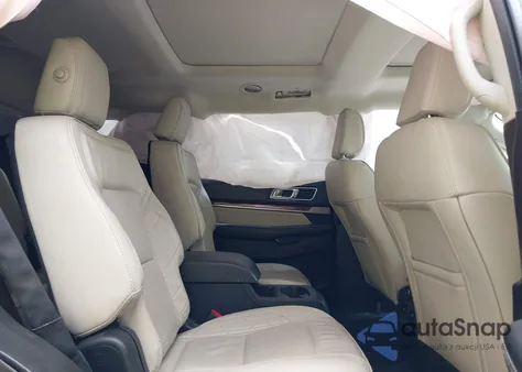 2018 Ford Explorer Platinum z USA, uszkodzony, nr VIN 1FM5K8HT5JGA10878